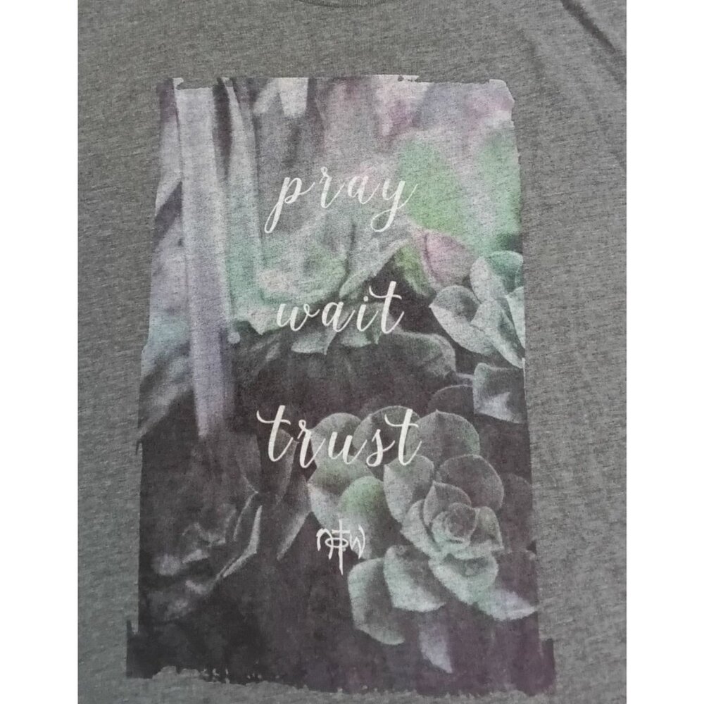 Not Of This World T-Shirt Pray Wait Trust Large Jesus tee